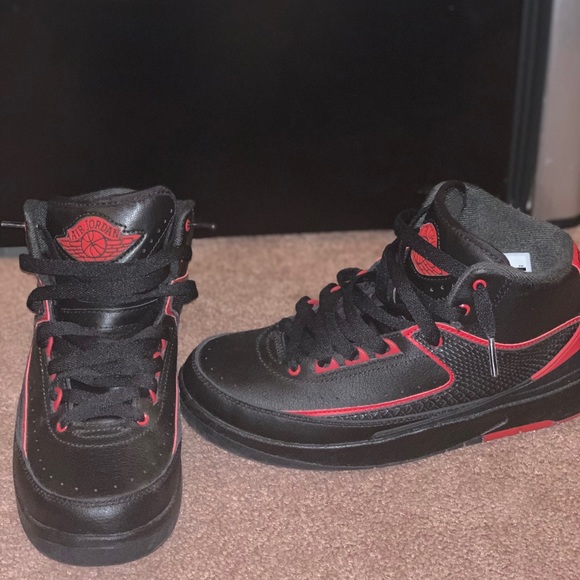 Retro Jordan 2 - Picture 2 of 4